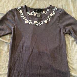 Vintage floral neck shirt